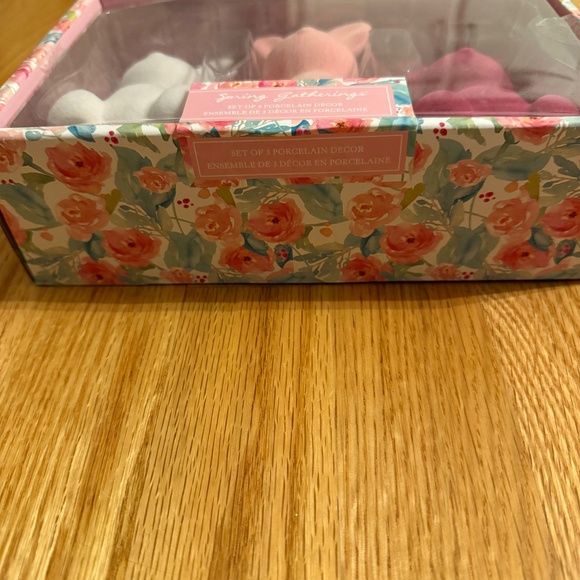 Spring Gatherings Set of 3 Small Porcelain Easter Bunnies - Picture 5 of 6